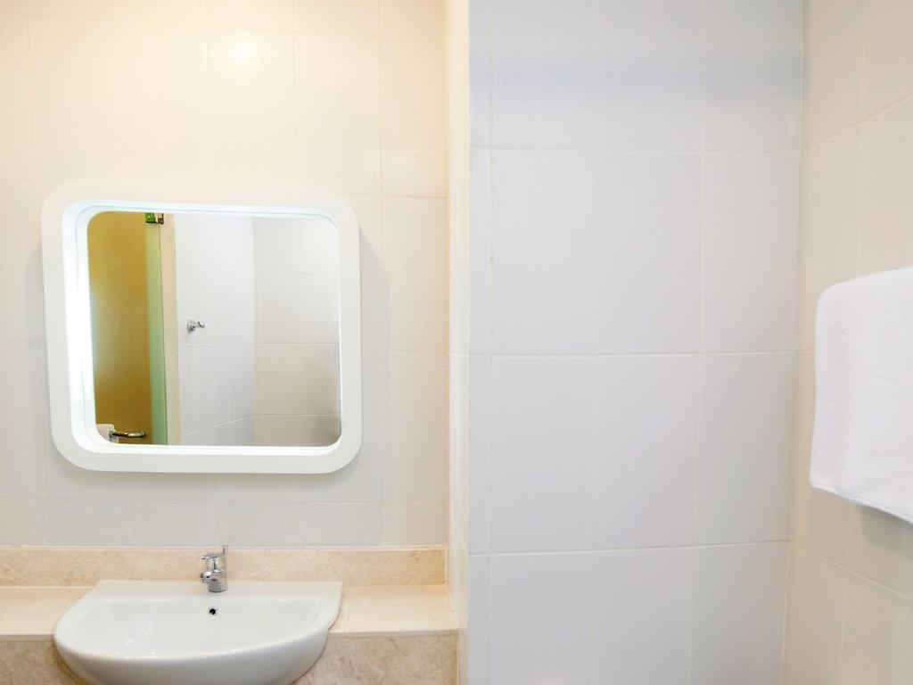 Zest Harbour Bay Batam By Swiss-Belhotel International Nagoya Ngoại thất bức ảnh