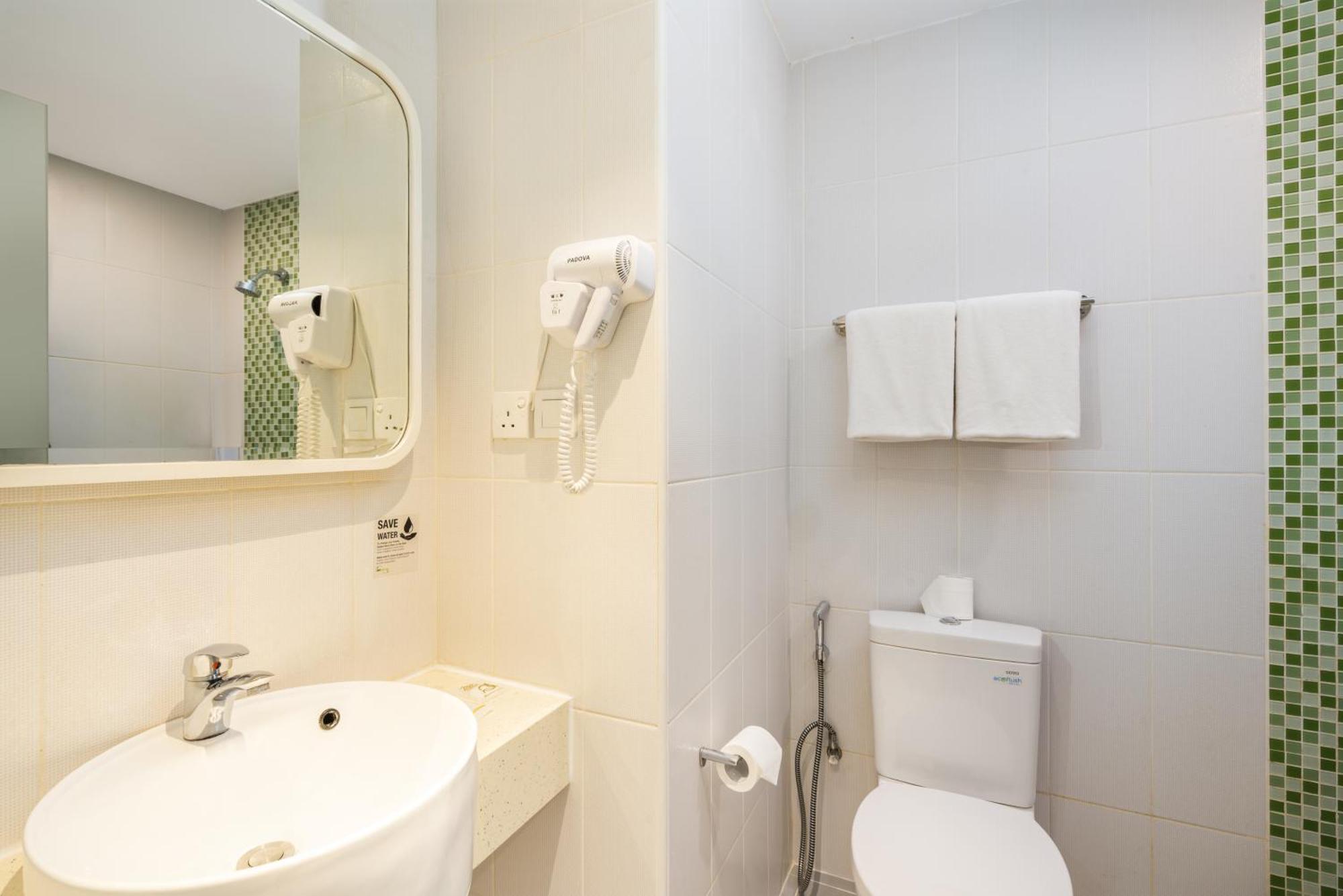Zest Harbour Bay Batam By Swiss-Belhotel International Nagoya Ngoại thất bức ảnh