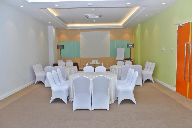 Zest Harbour Bay Batam By Swiss-Belhotel International Nagoya Ngoại thất bức ảnh